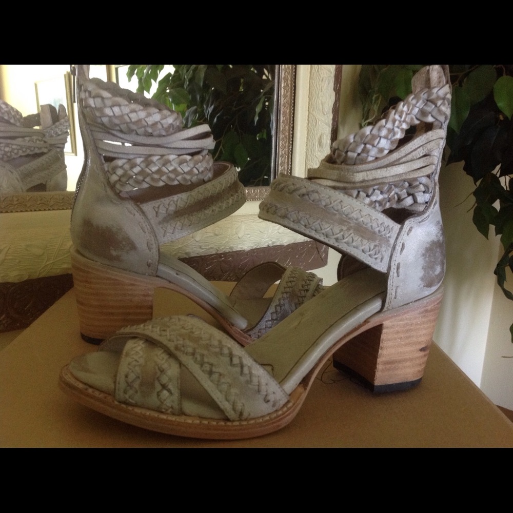 Freebird by Steven Axel Sandal